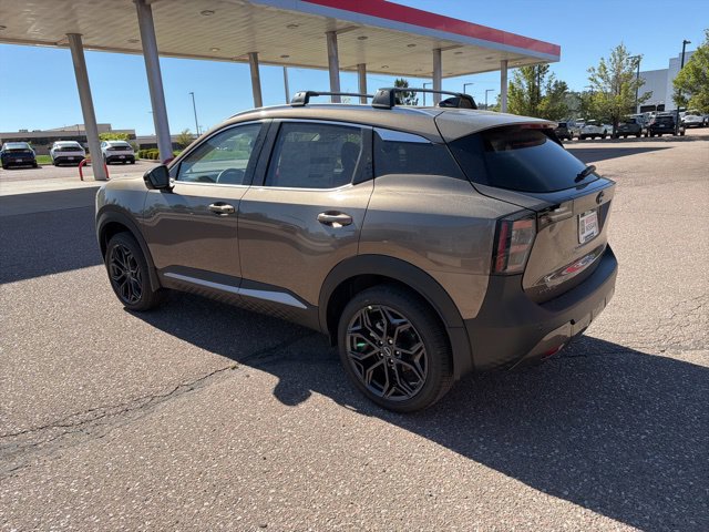 New 2026 Nissan Kicks SR AWD/4WD image 4