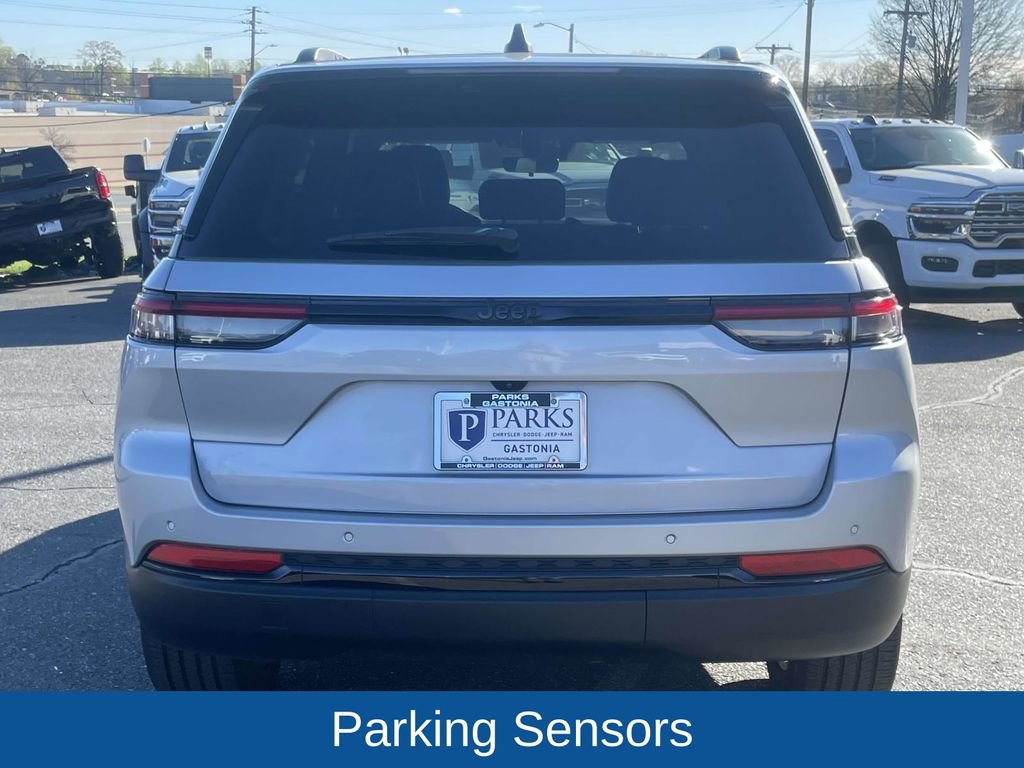 Certified 2025 Jeep Grand Cherokee Altitude image 8