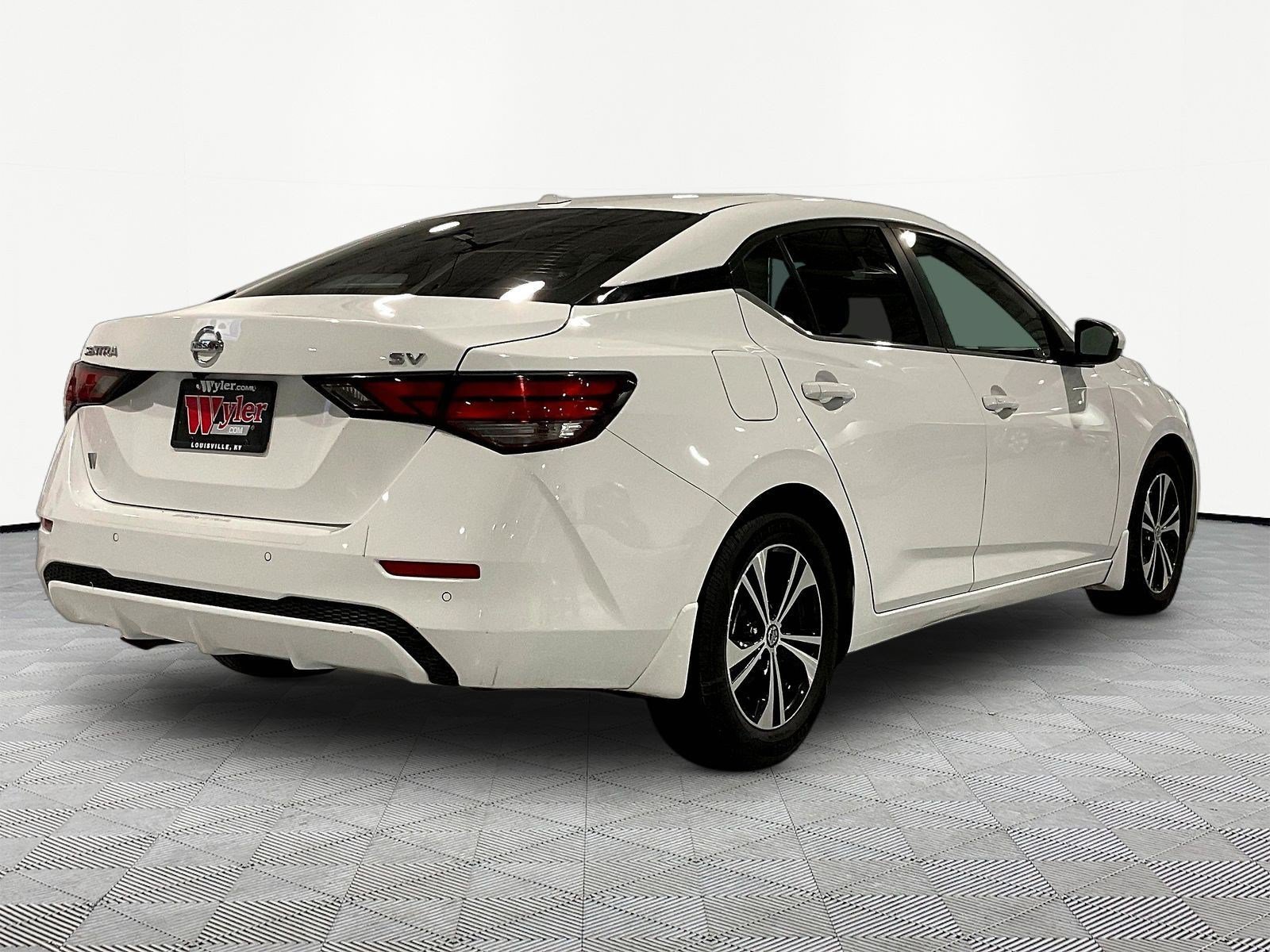 Used 2022 Nissan Sentra SV FWD image 6