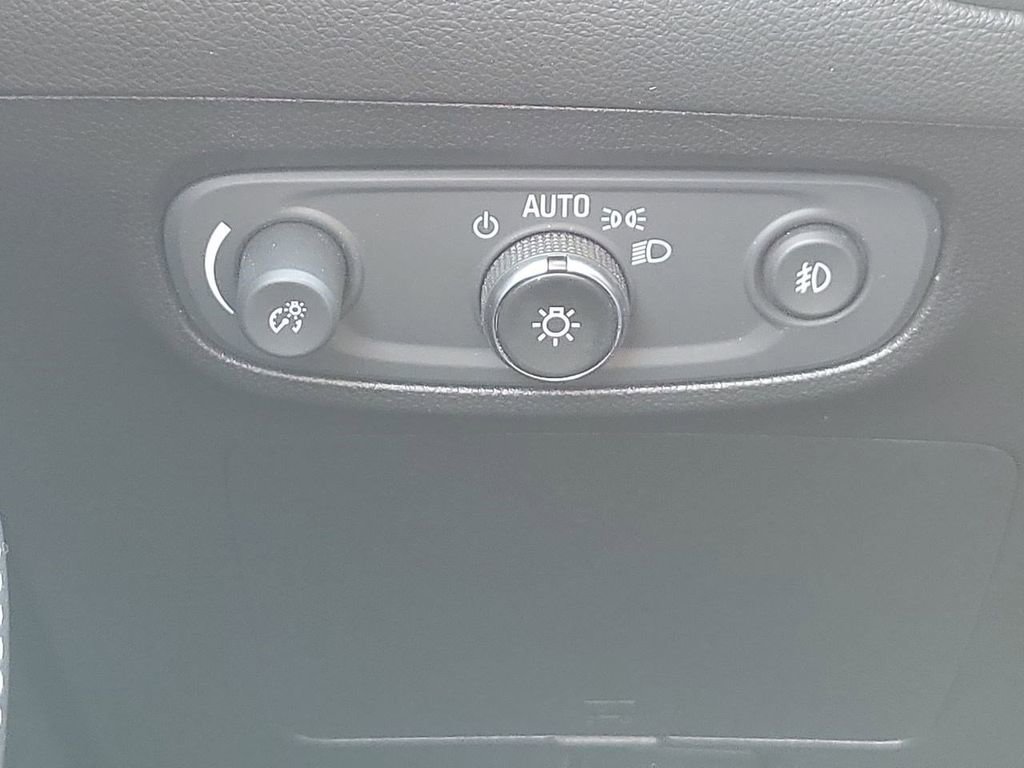 Certified 2020 Buick Encore GX Select w/ Experience Buick Package image 24