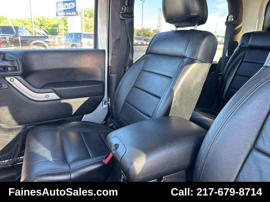 Used 2012 Jeep Wrangler Sahara w/ Dual Top Group image 51