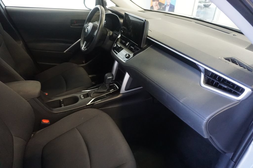 Certified 2025 Toyota Corolla Cross LE FWD image 20