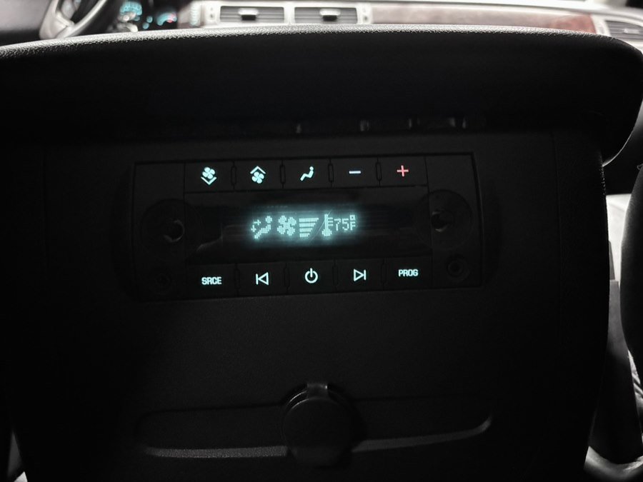 Used 2013 GMC Yukon XL SLT image 35