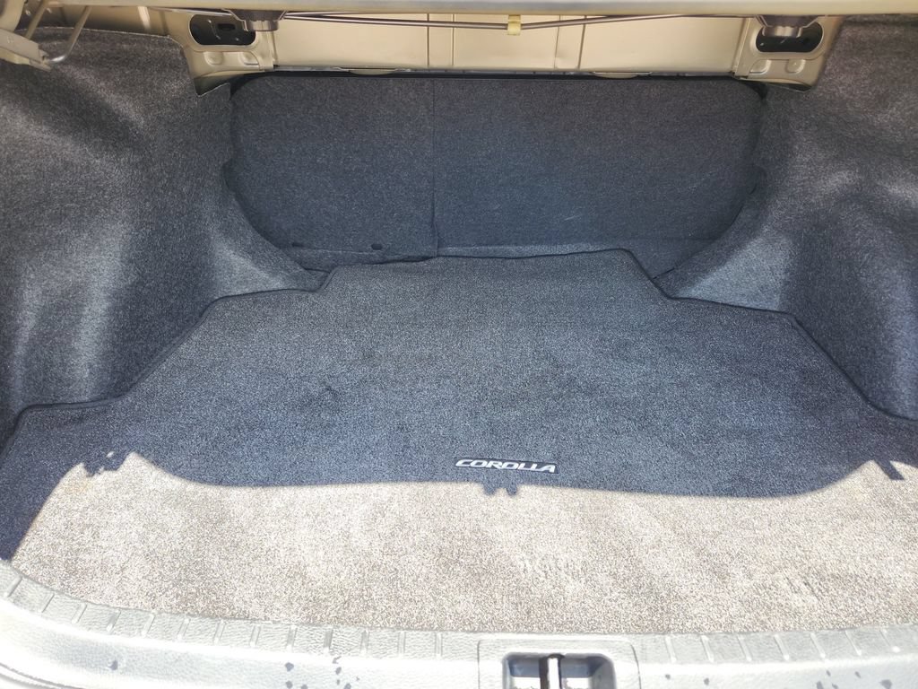 Used 2017 Toyota Corolla XSE w/ Carpet Mat Package (TMS) FWD image 33