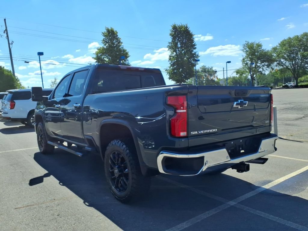 Used 2025 Chevrolet Silverado 2500 LTZ w/ LTZ Convenience Package AWD/4WD image 7
