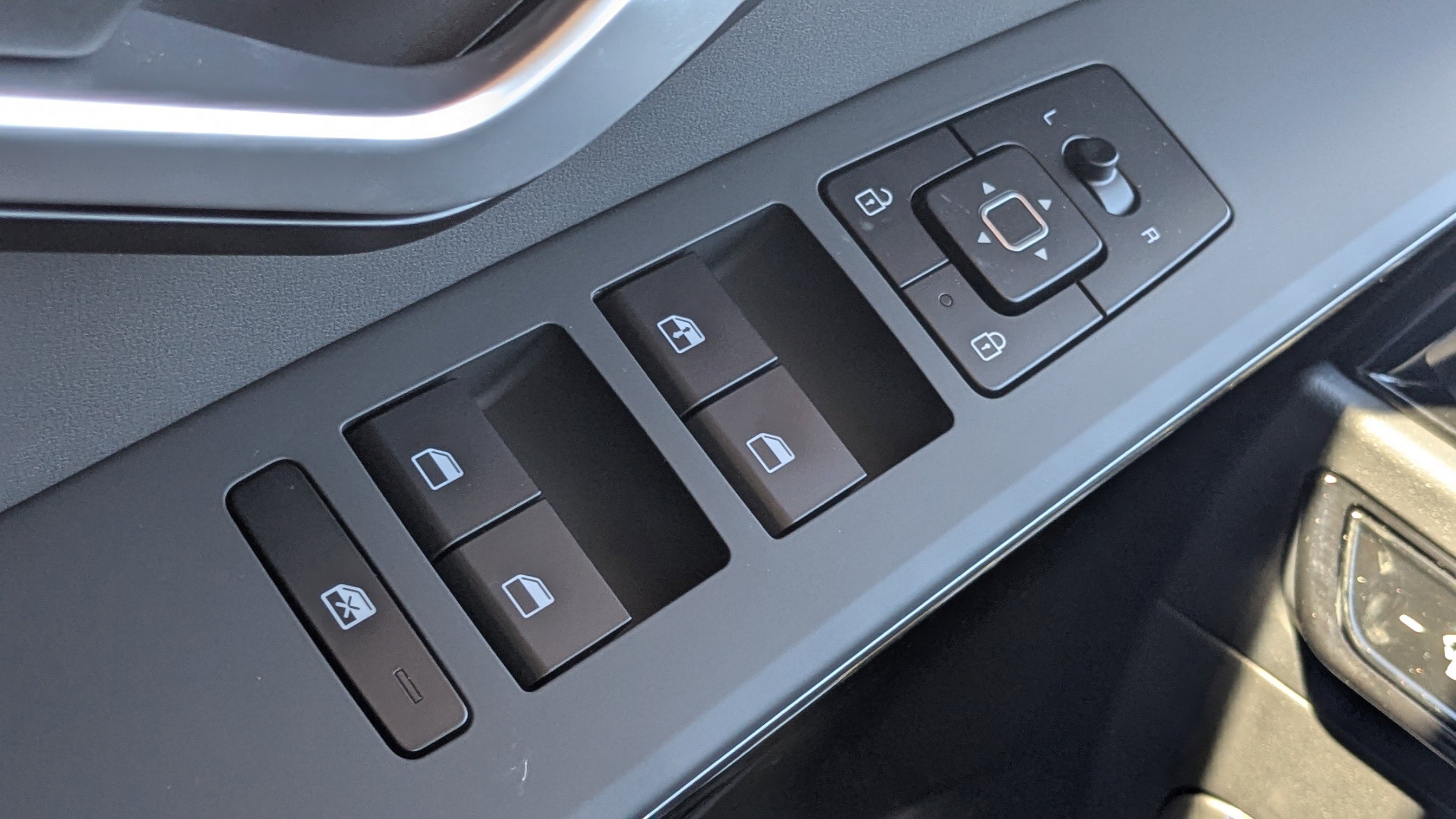 New 2025 Kia Niro EX w/ EX Cold Weather Package image 28