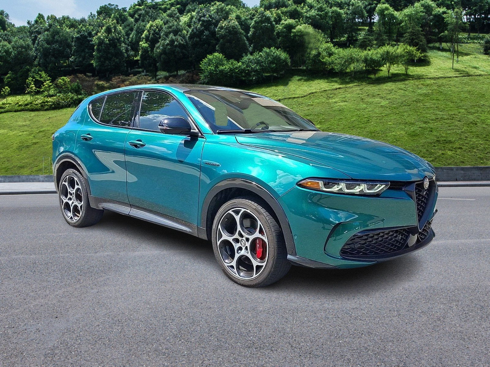 Used 2024 Alfa Romeo Tonale Veloce AWD/4WD image 1