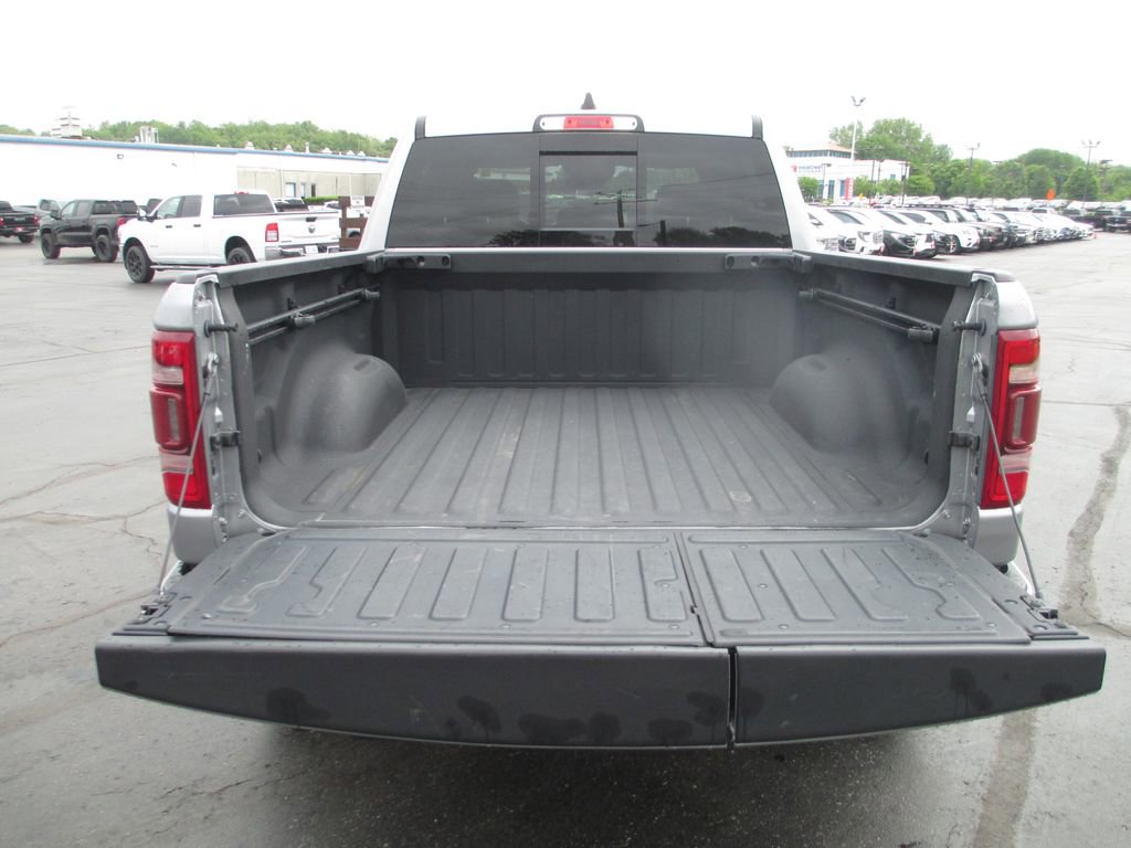 Used 2022 RAM 1500 Laramie AWD/4WD image 7