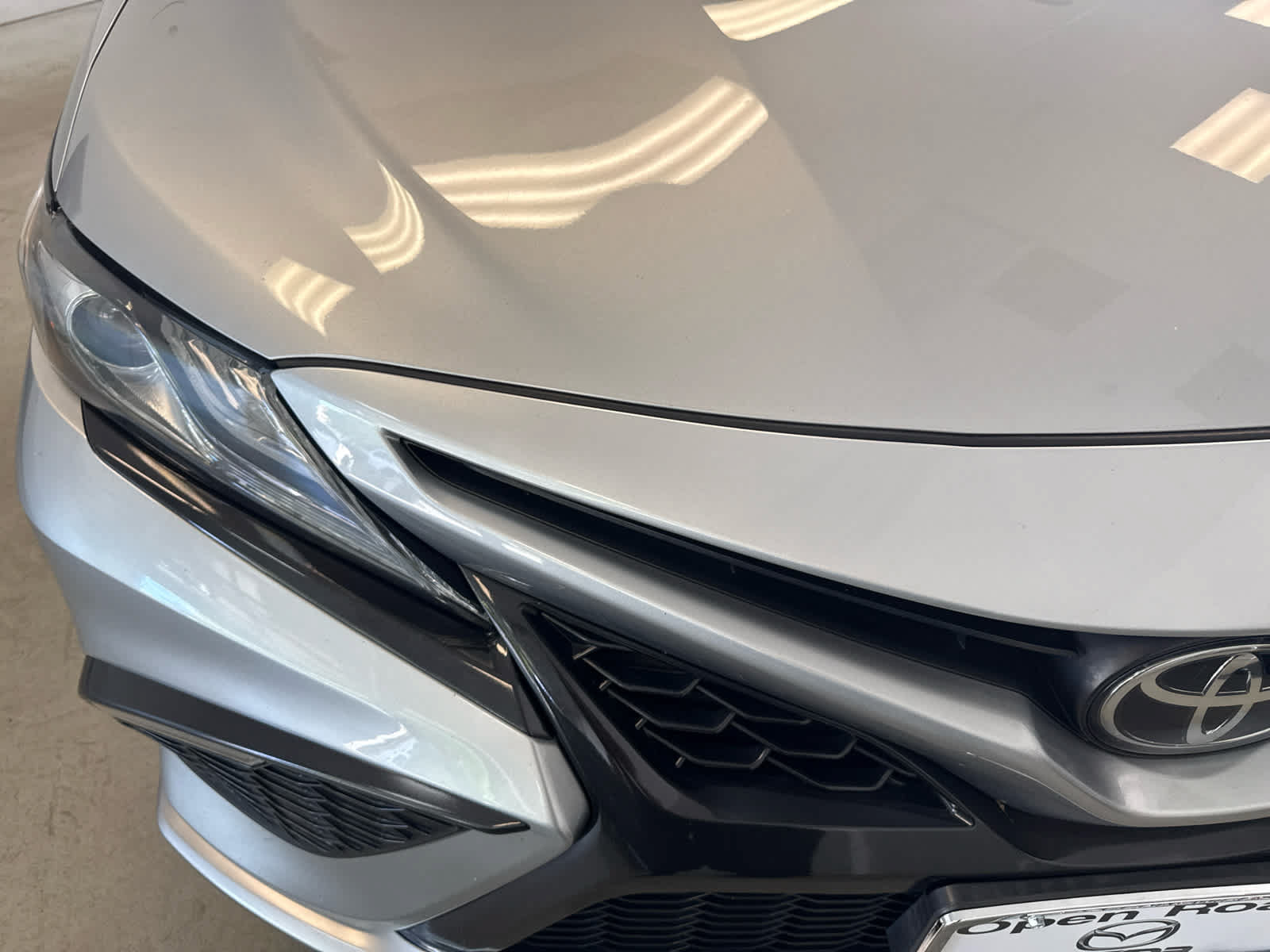 Used 2021 Toyota Camry XSE FWD image 8