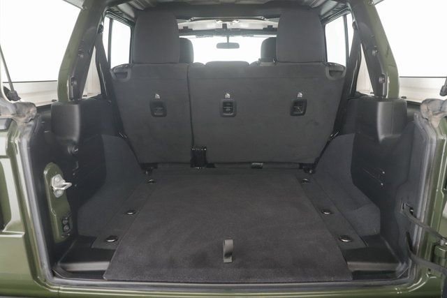 Used 2023 Jeep Wrangler Sport S image 27
