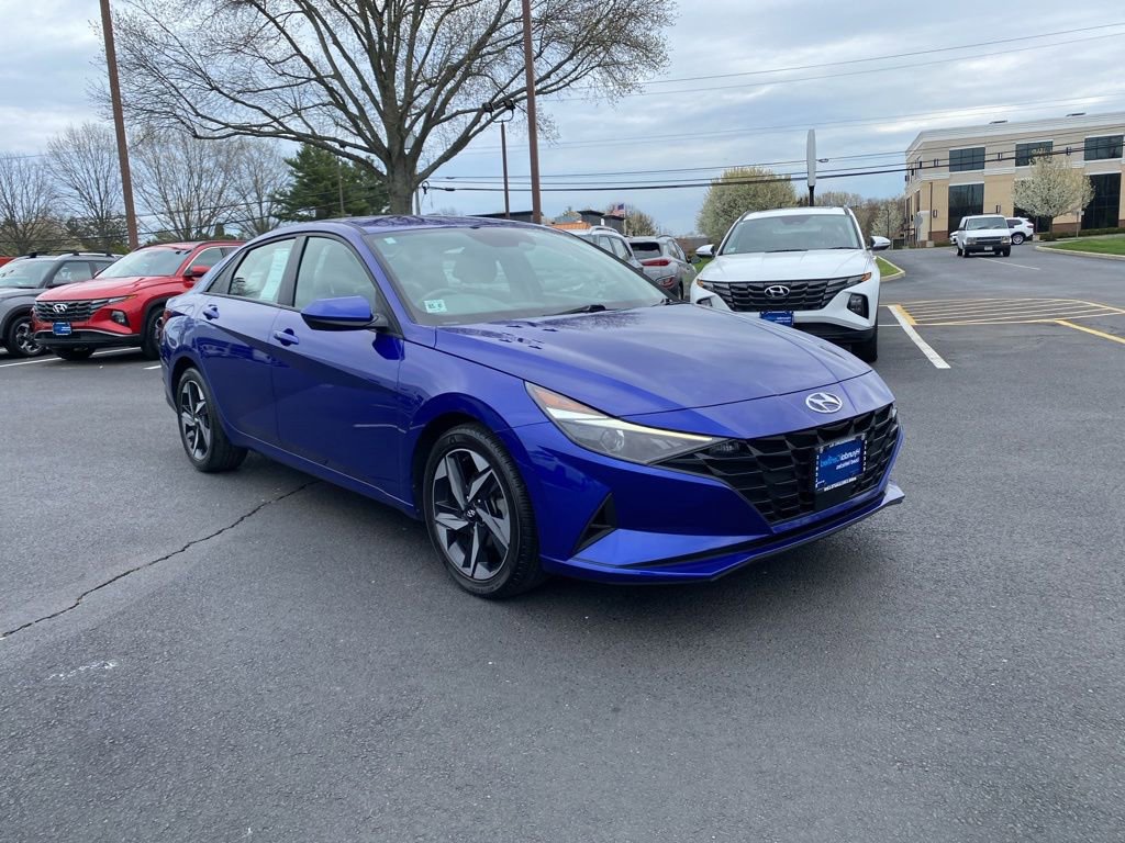Certified 2023 Hyundai Elantra SEL w/ Convenience Package image 1