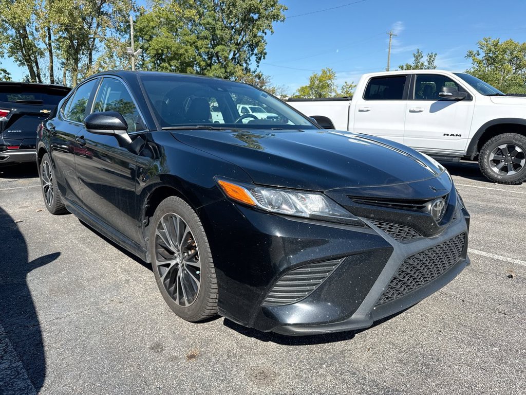 Used 2020 Toyota Camry SE FWD image 5