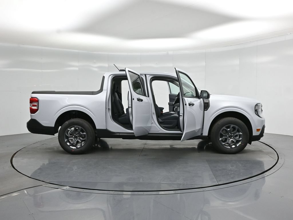 New 2026 Ford Maverick XLT FWD image 4