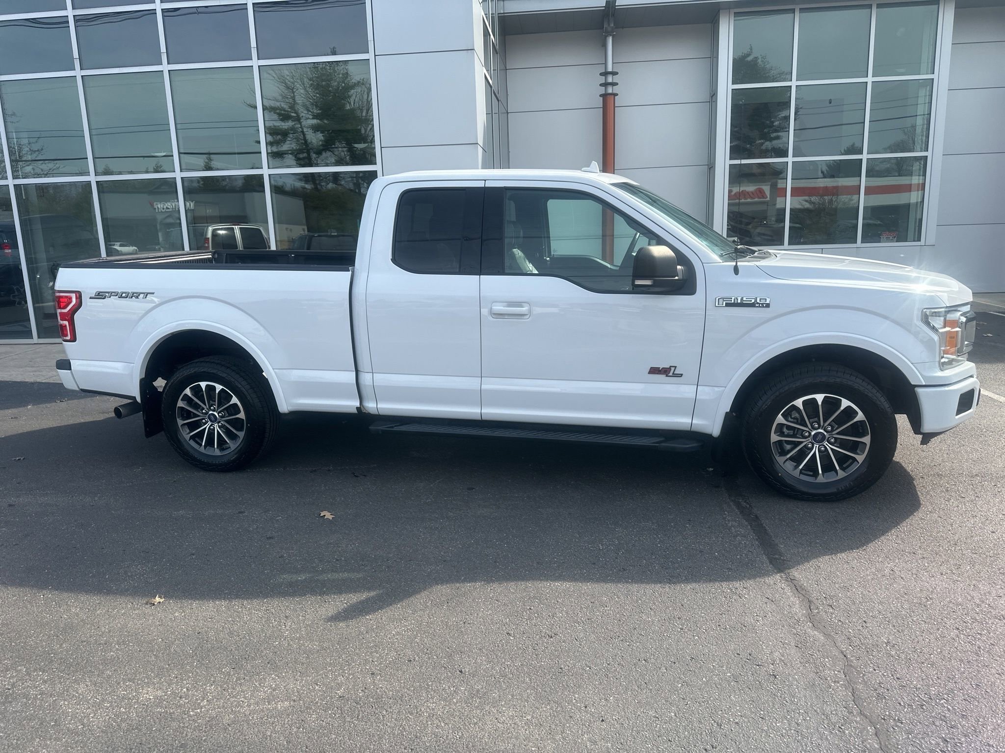 Used 2018 Ford F150 XLT w/ Equipment Group 302A Luxury image 2