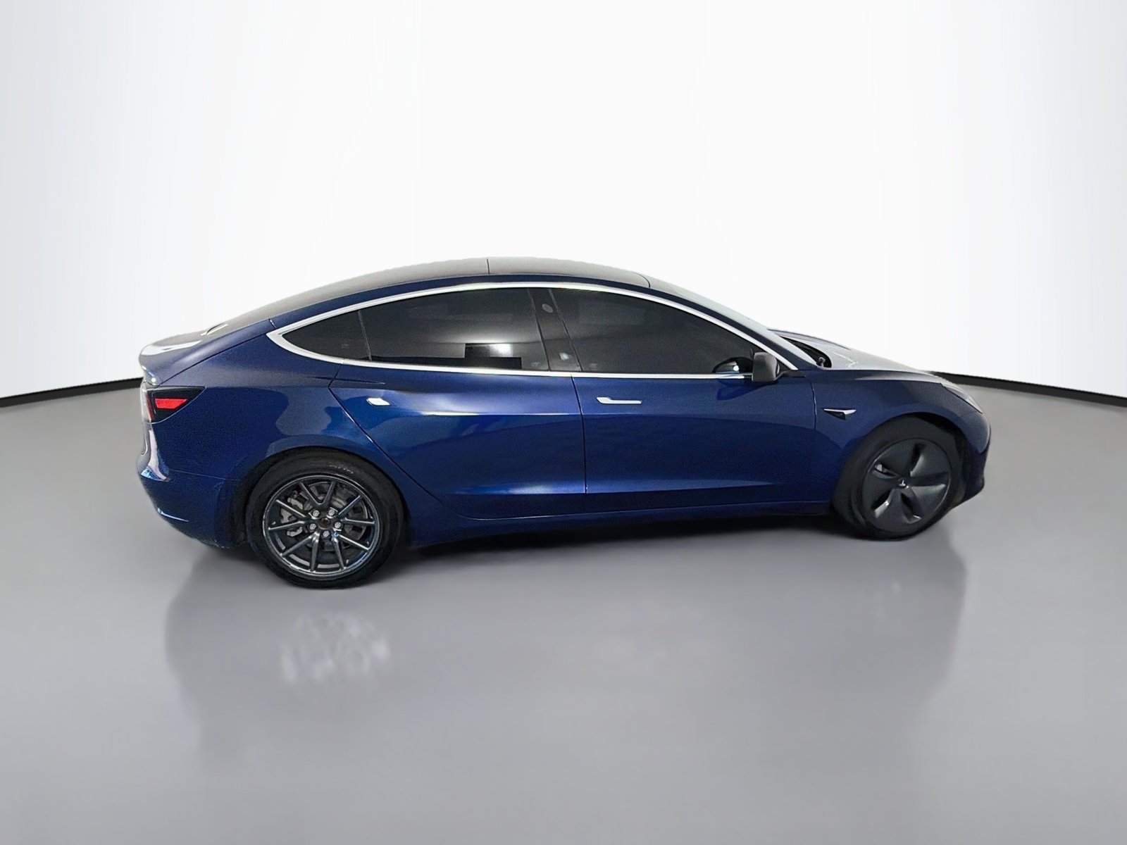 Used 2019 Tesla Model 3 Standard Range RWD image 8