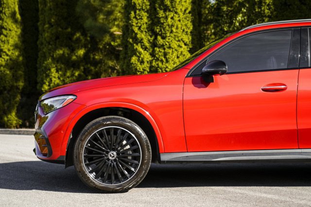 Used 2023 Mercedes-Benz GLC 300 w/ AMG Line image 6