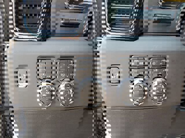 New 2026 GMC Sierra 1500 AT4 w/ Technology Package image 32