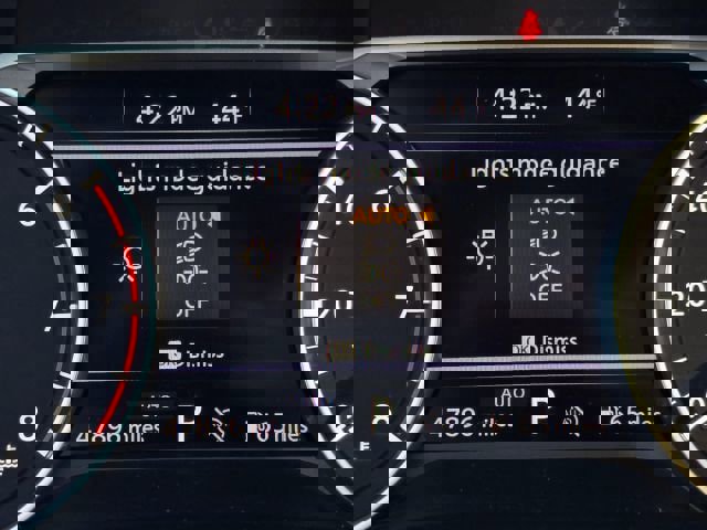 Used 2024 Nissan Rogue S image 28