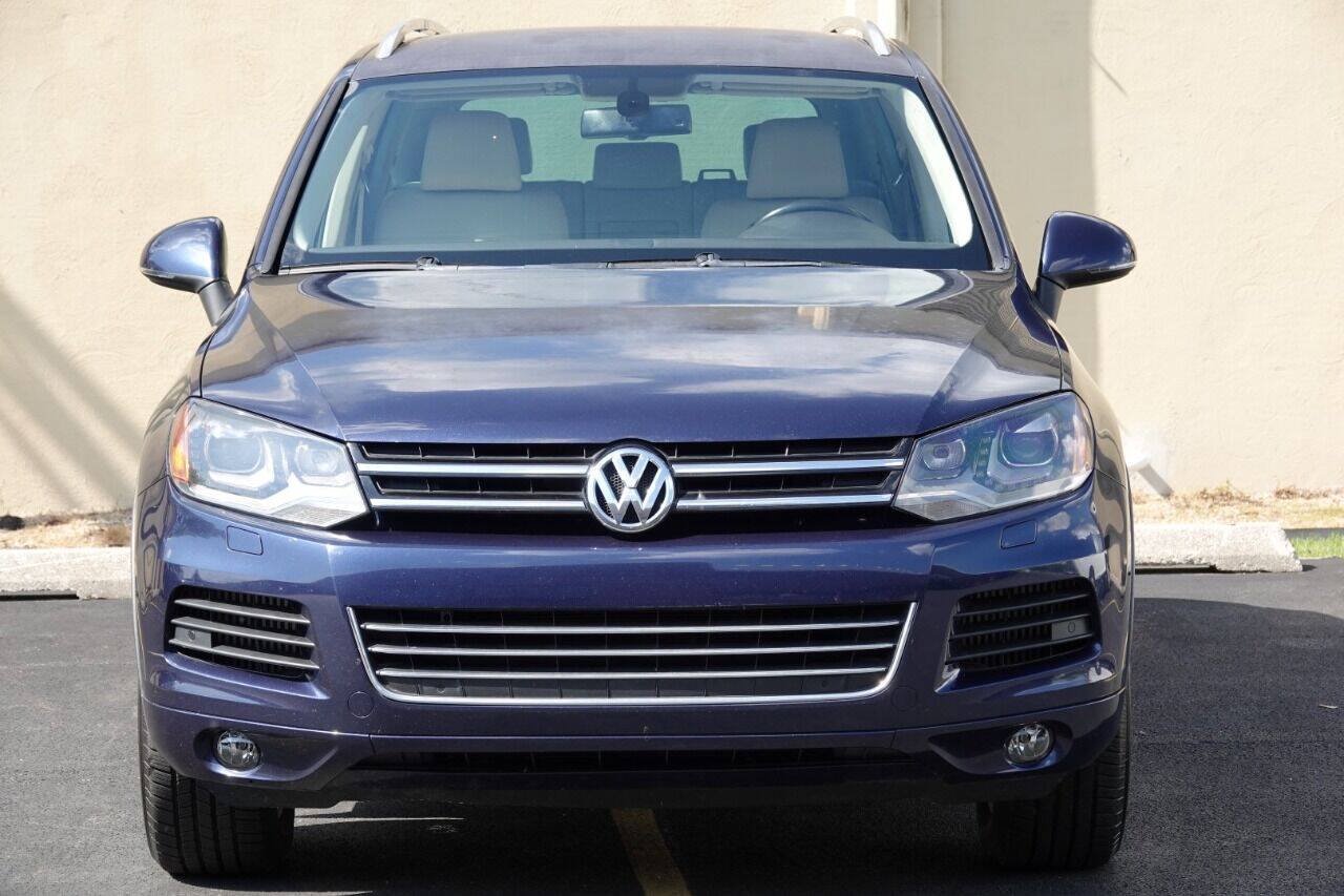 Used 2012 Volkswagen Touareg Sport AWD/4WD image 19