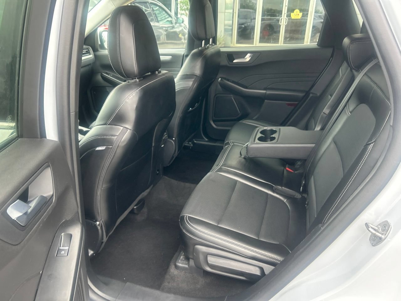 Used 2025 Ford Escape Platinum AWD/4WD image 12