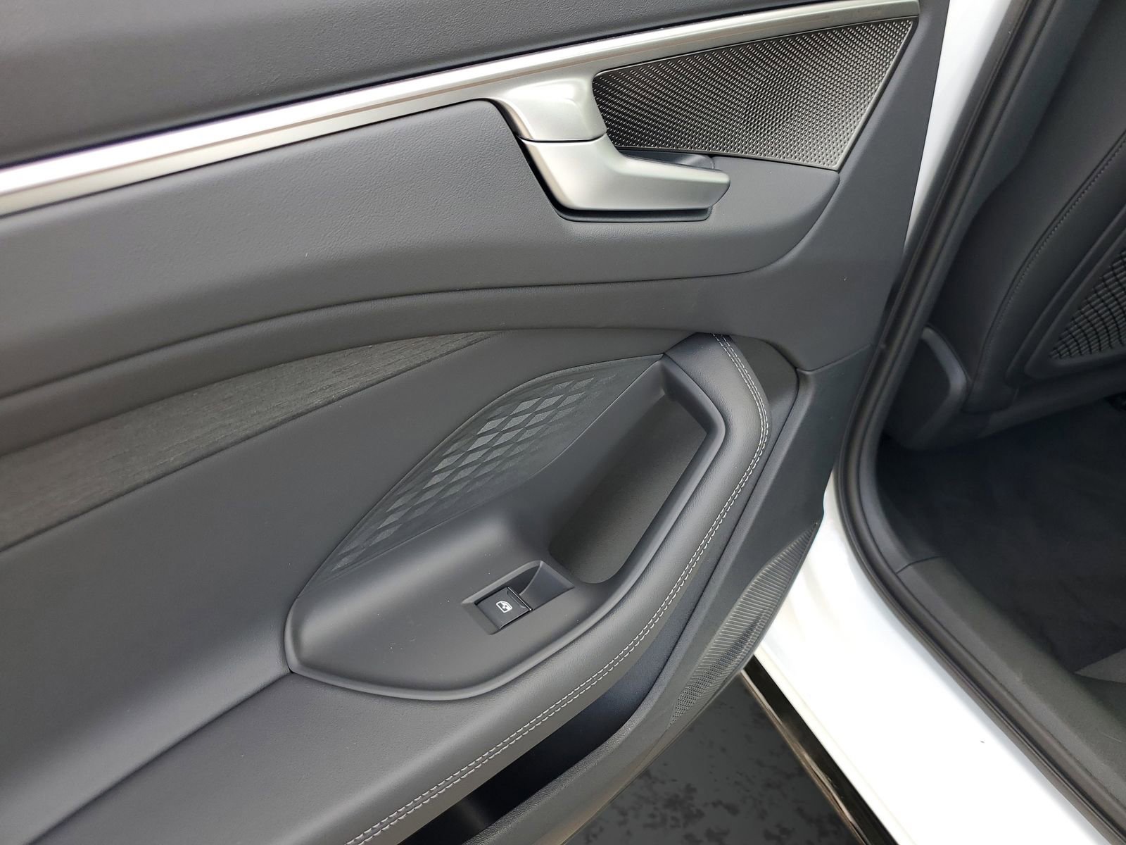 New 2026 Audi A6 Premium Plus image 17