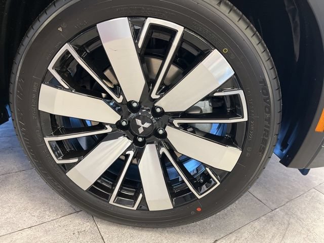 New 2026 Mitsubishi Outlander SEL FWD image 17