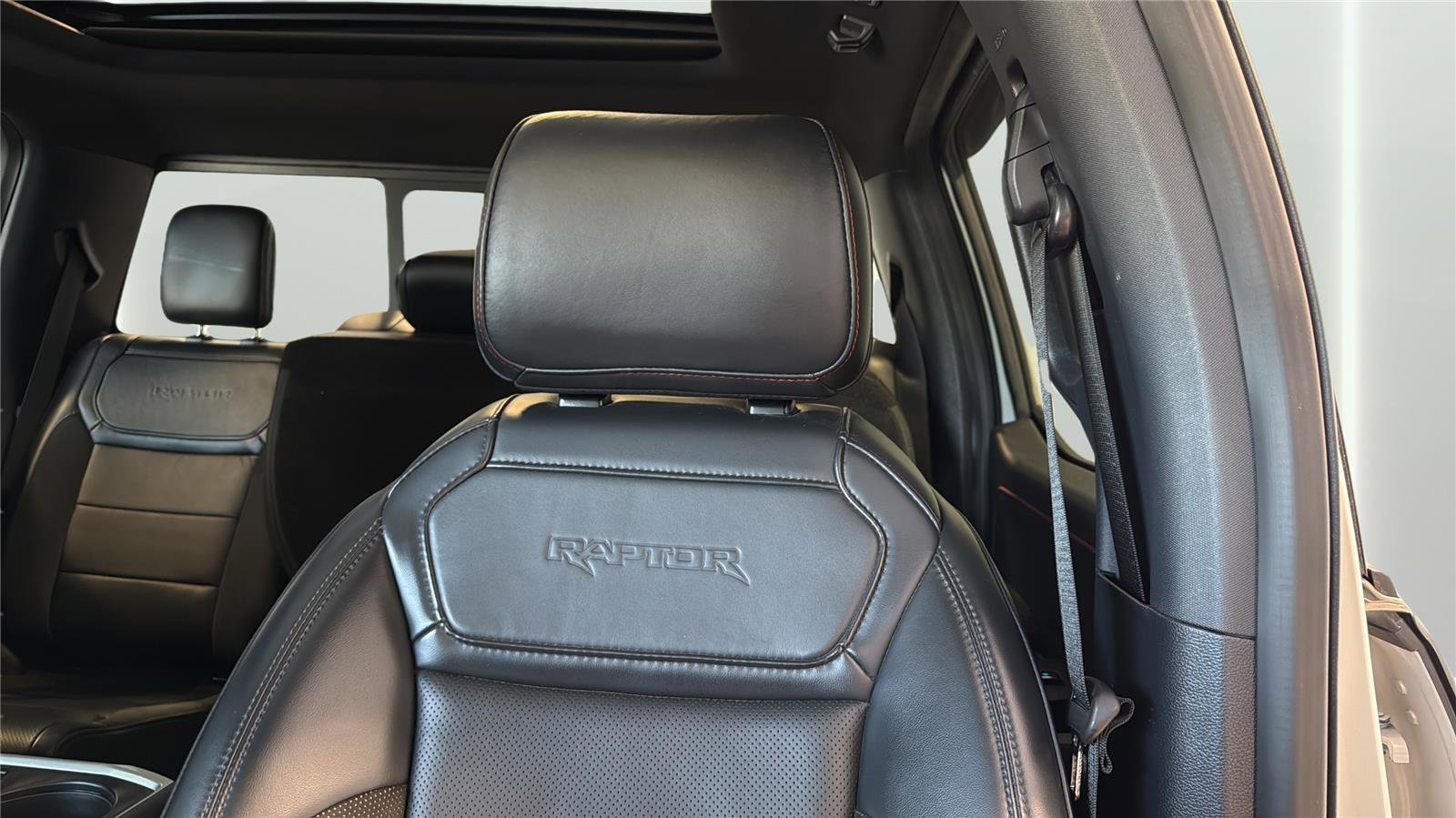 Used 2024 Ford F150 Raptor AWD/4WD image 27