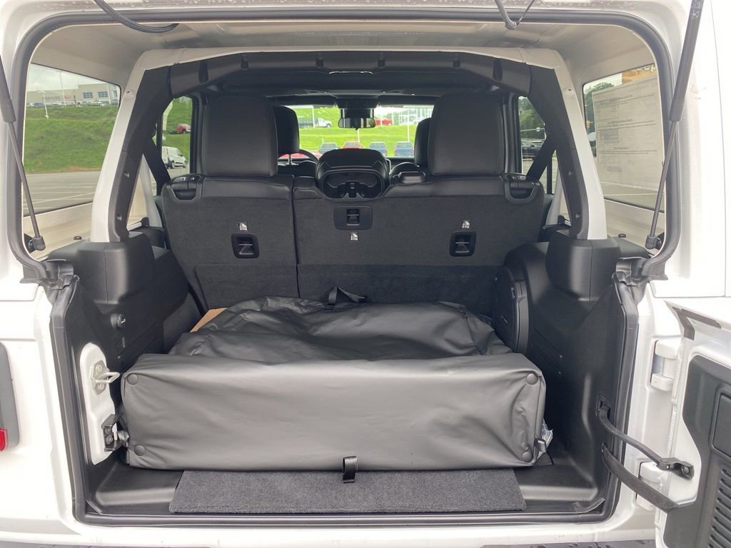 New 2025 Jeep Wrangler Sahara w/ Safety Group image 18