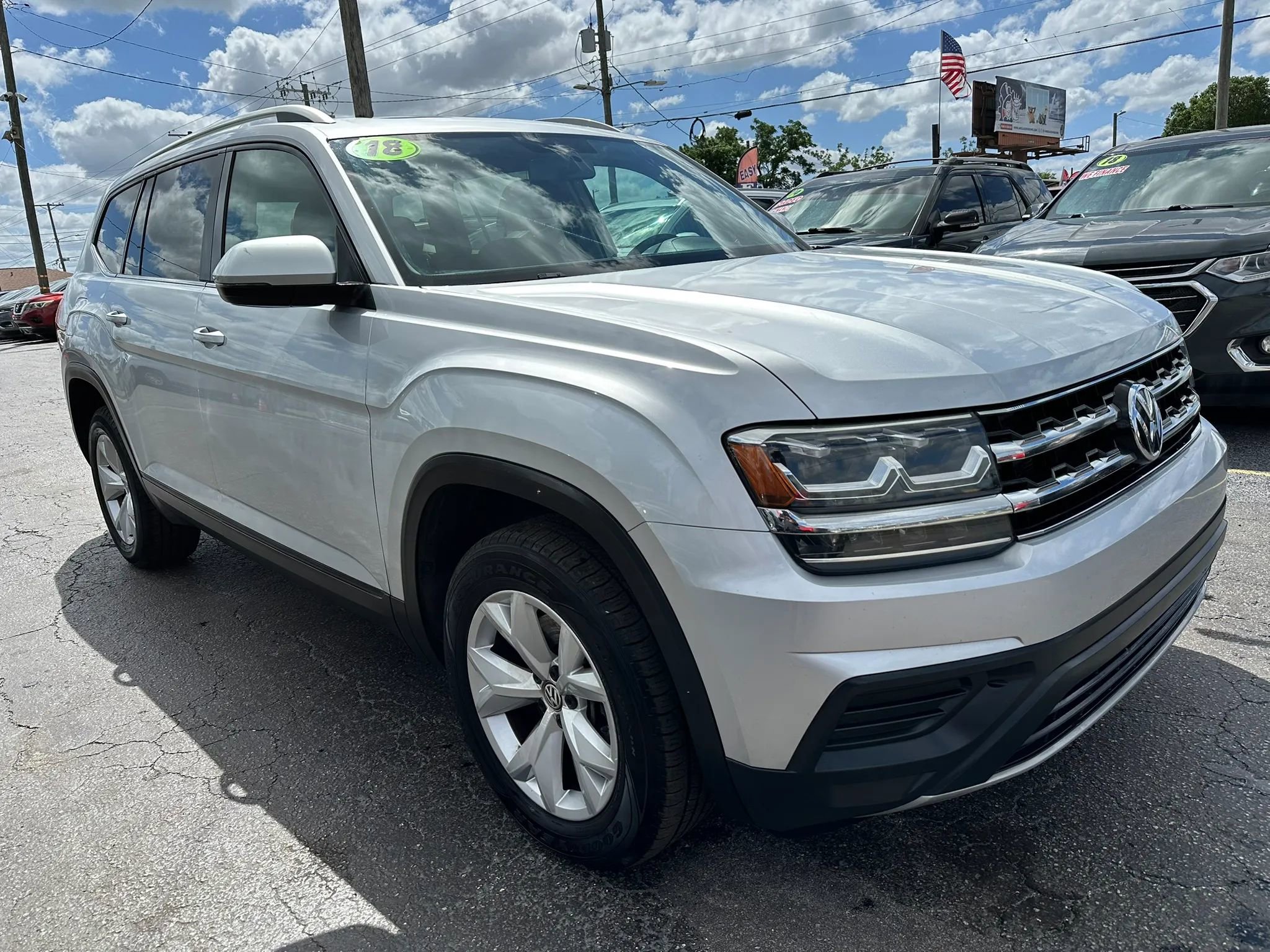 Used 2018 Volkswagen Atlas Launch Edition FWD image 4