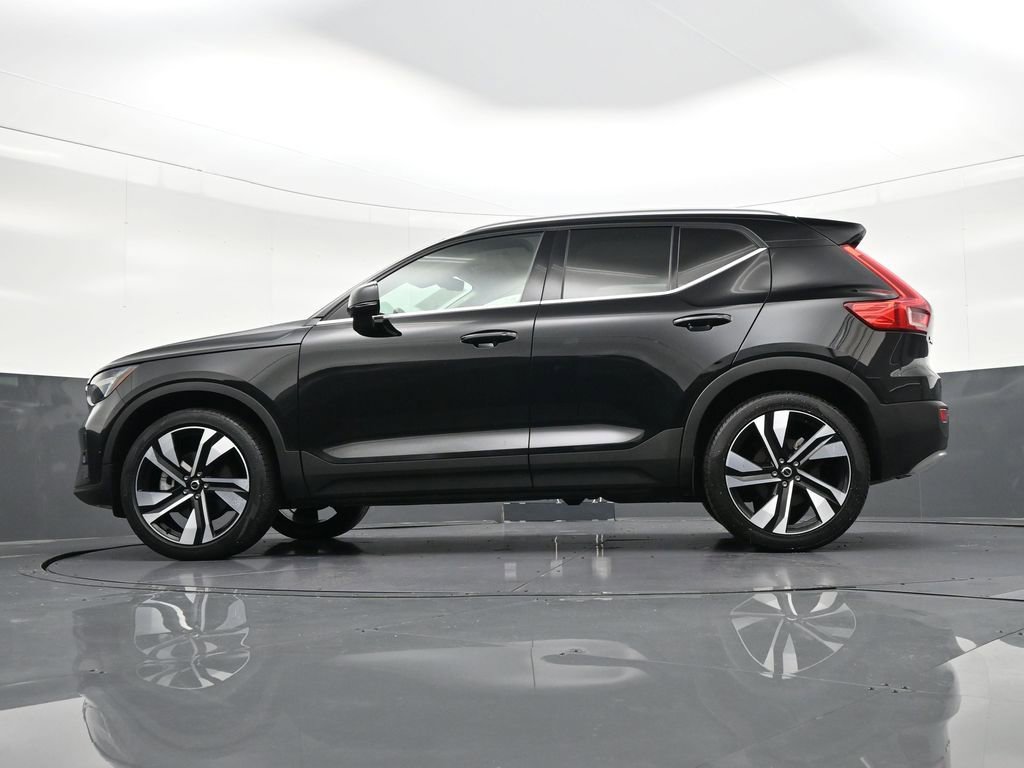 Certified 2023 Volvo XC40 B5 Ultimate w/ Protection Package image 25