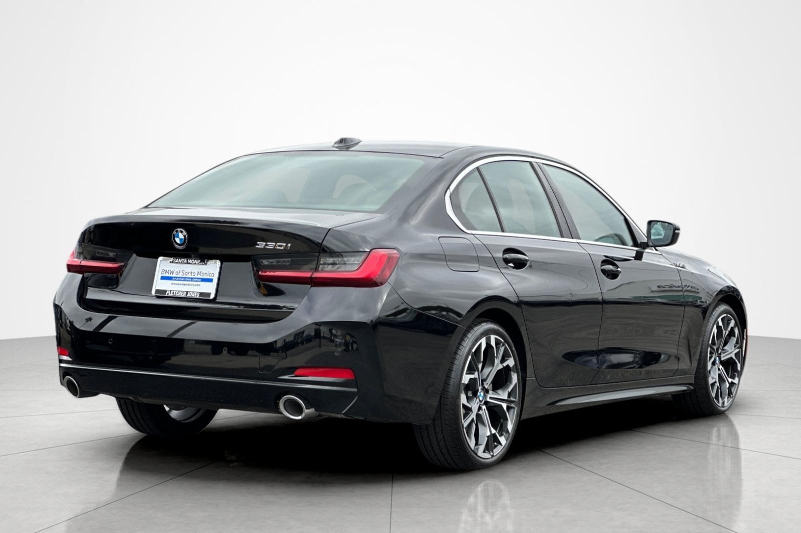 Used 2026 BMW 330i Sedan w/ Premium Package RWD image 5