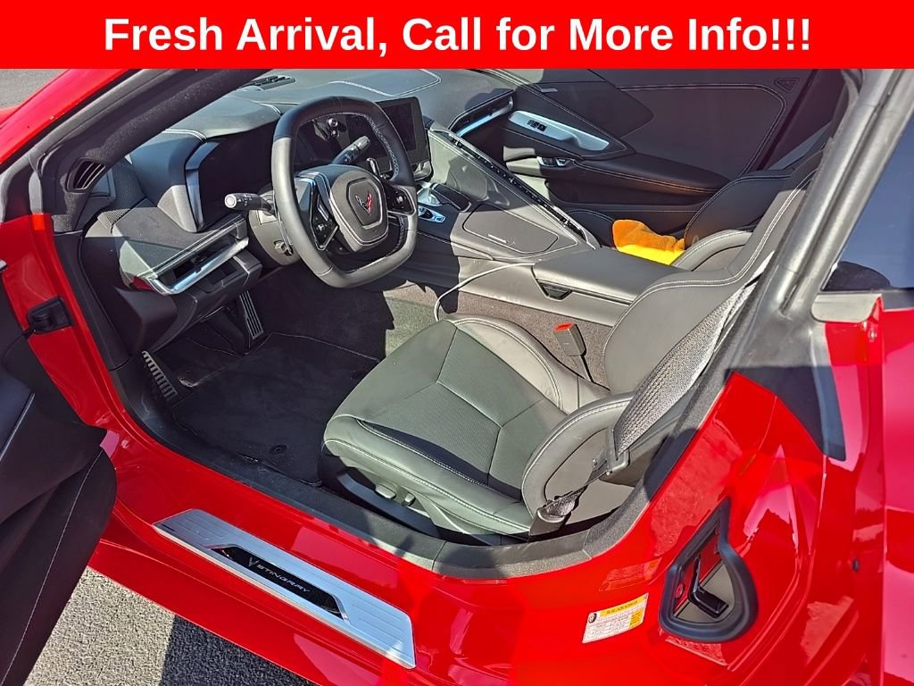 Used 2025 Chevrolet Corvette Stingray Coupe w/ 1LT RWD image 9