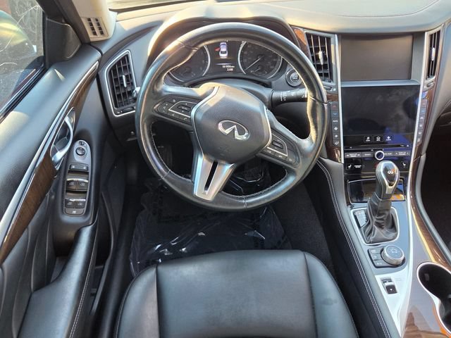 Used 2018 INFINITI Q50 Luxe w/ Essential Package (3.0T Luxe) AWD/4WD image 12