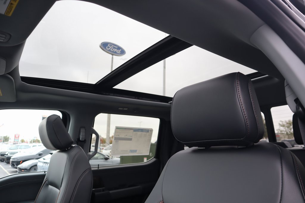 New 2026 Ford F250 Lariat w/ Chrome Package image 16