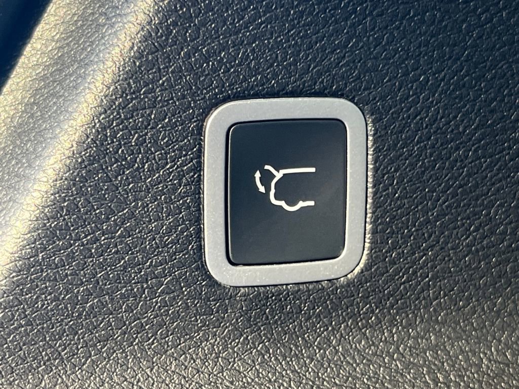 New 2026 Chrysler Pacifica Limited w/ S Appearance Package image 28