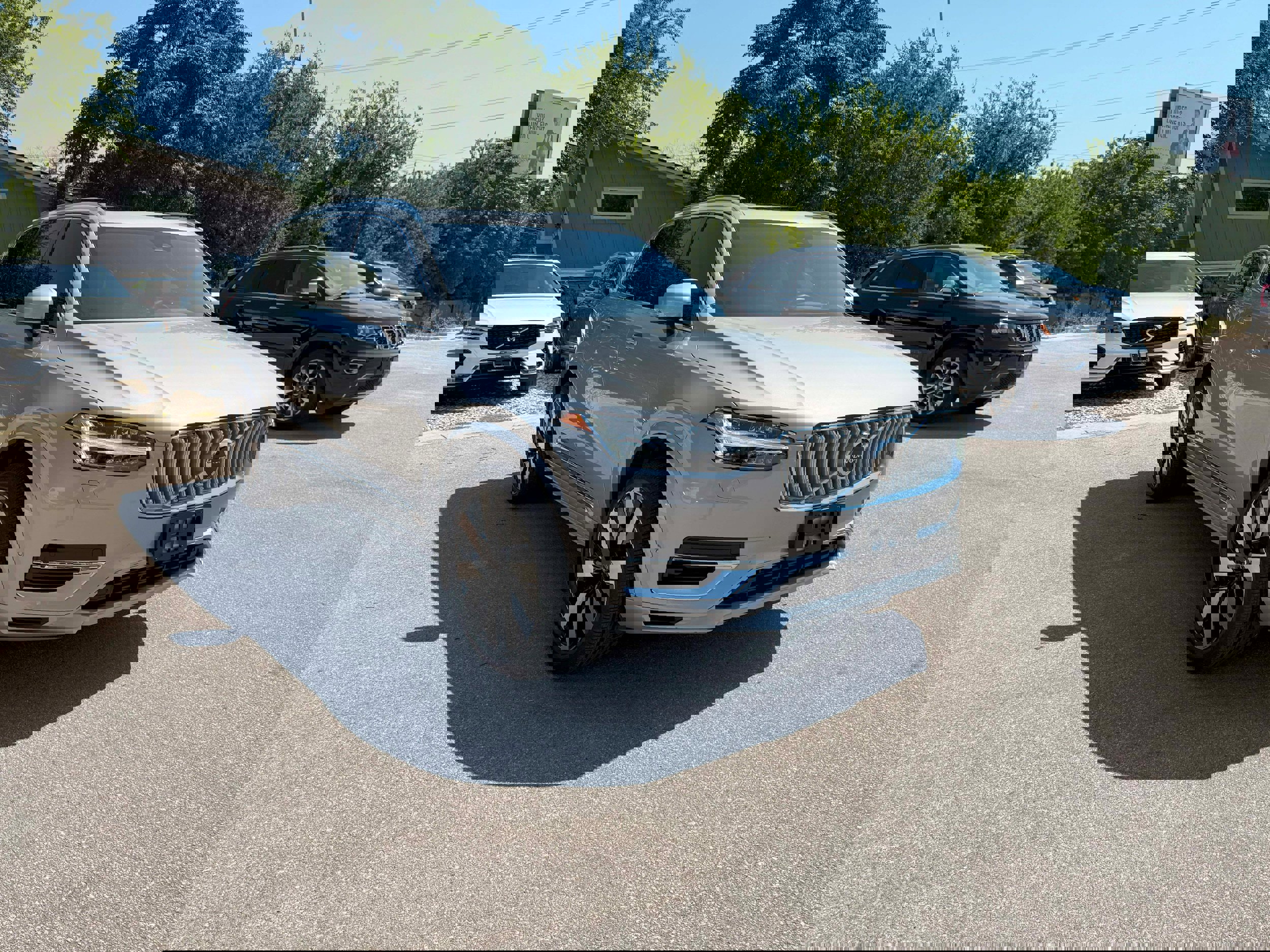 Certified 2025 Volvo XC90 T8 Plus w/ Protection Package Premier image 7