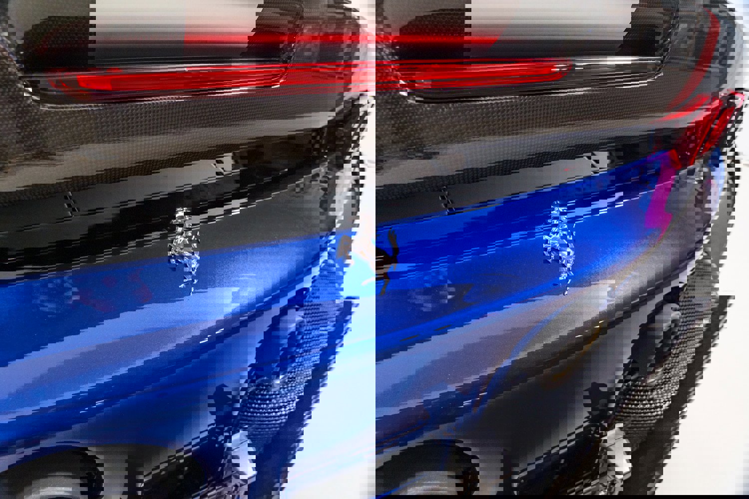 Used 2022 Ferrari SF90 Spider image 44