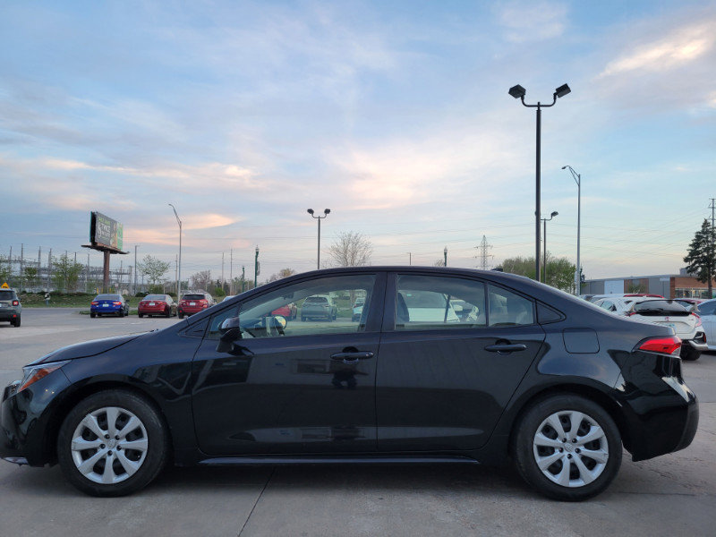 Used 2022 Toyota Corolla LE FWD image 4
