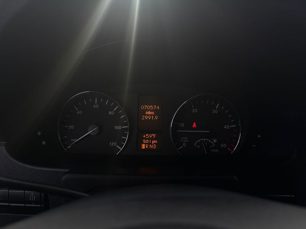 Used 2015 Mercedes-Benz Sprinter 2500 image 25