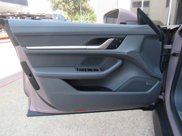 Used 2022 Porsche Taycan 4S image 11