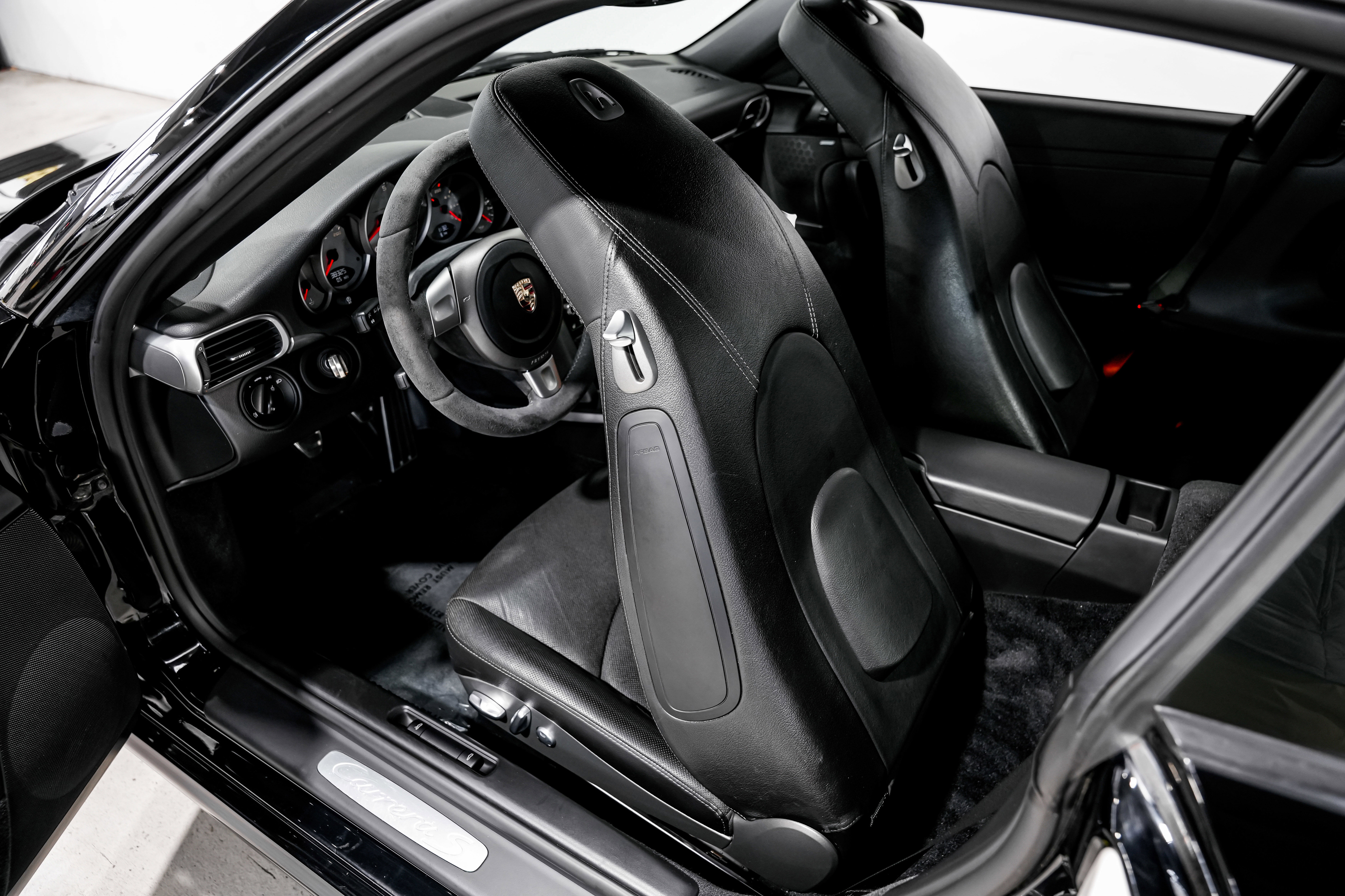 Used 2009 Porsche 911 Carrera S image 20