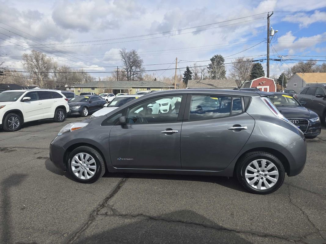 Used 2017 Nissan Leaf S image 9