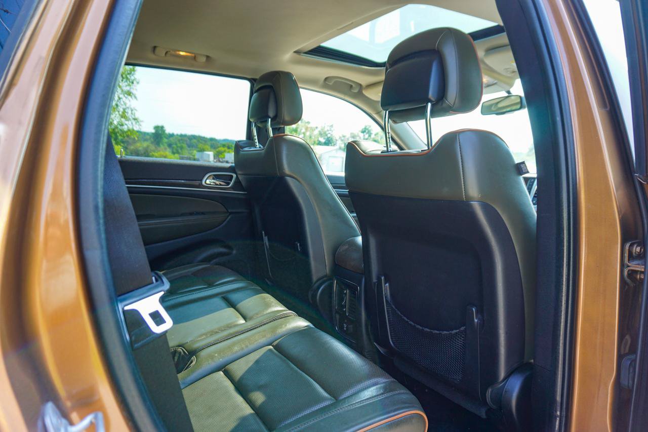 Used 2011 Jeep Grand Cherokee 70th Anniversary AWD/4WD image 19