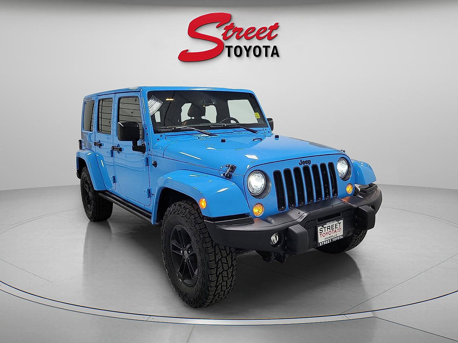 Used 2017 Jeep Wrangler Unlimited Sahara AWD/4WD image 5