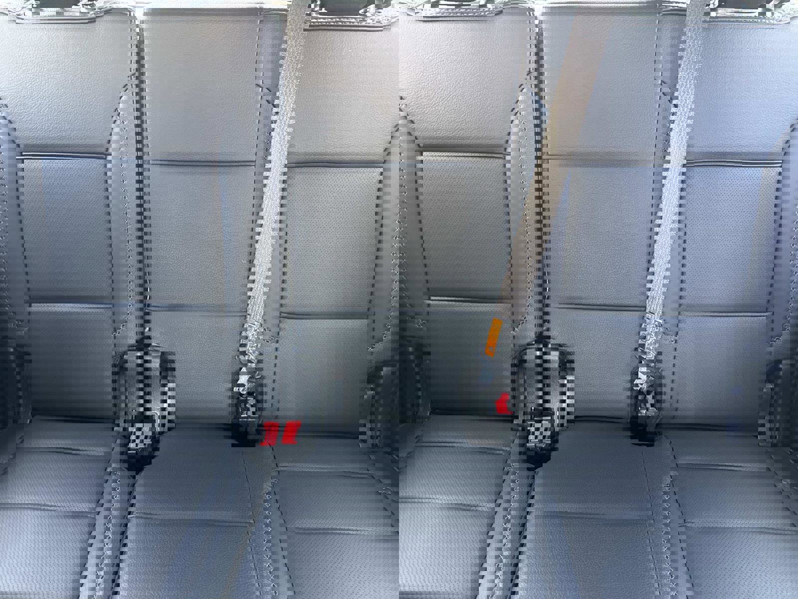 Used 2025 GMC Yukon XL Denali image 13