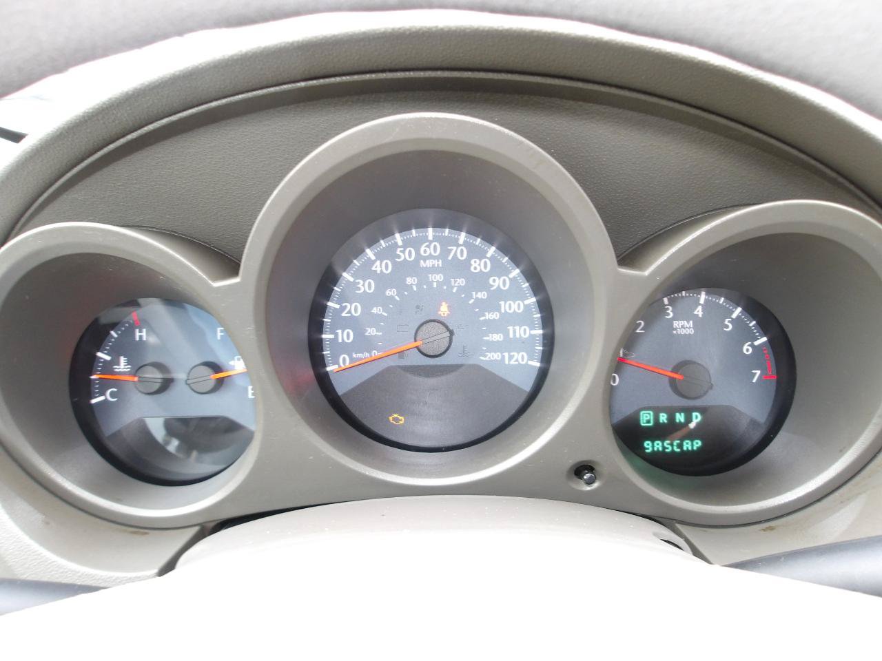 Used 2010 Chrysler Sebring Touring FWD image 15