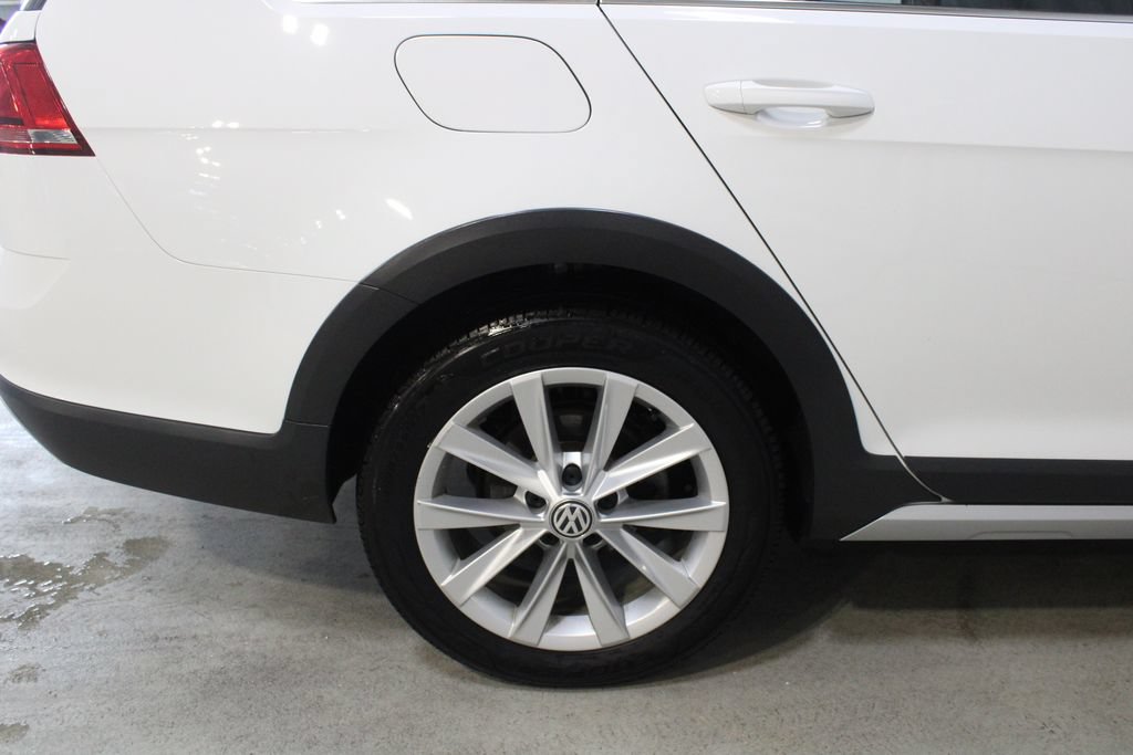 Used 2017 Volkswagen Golf Alltrack SE AWD/4WD image 26