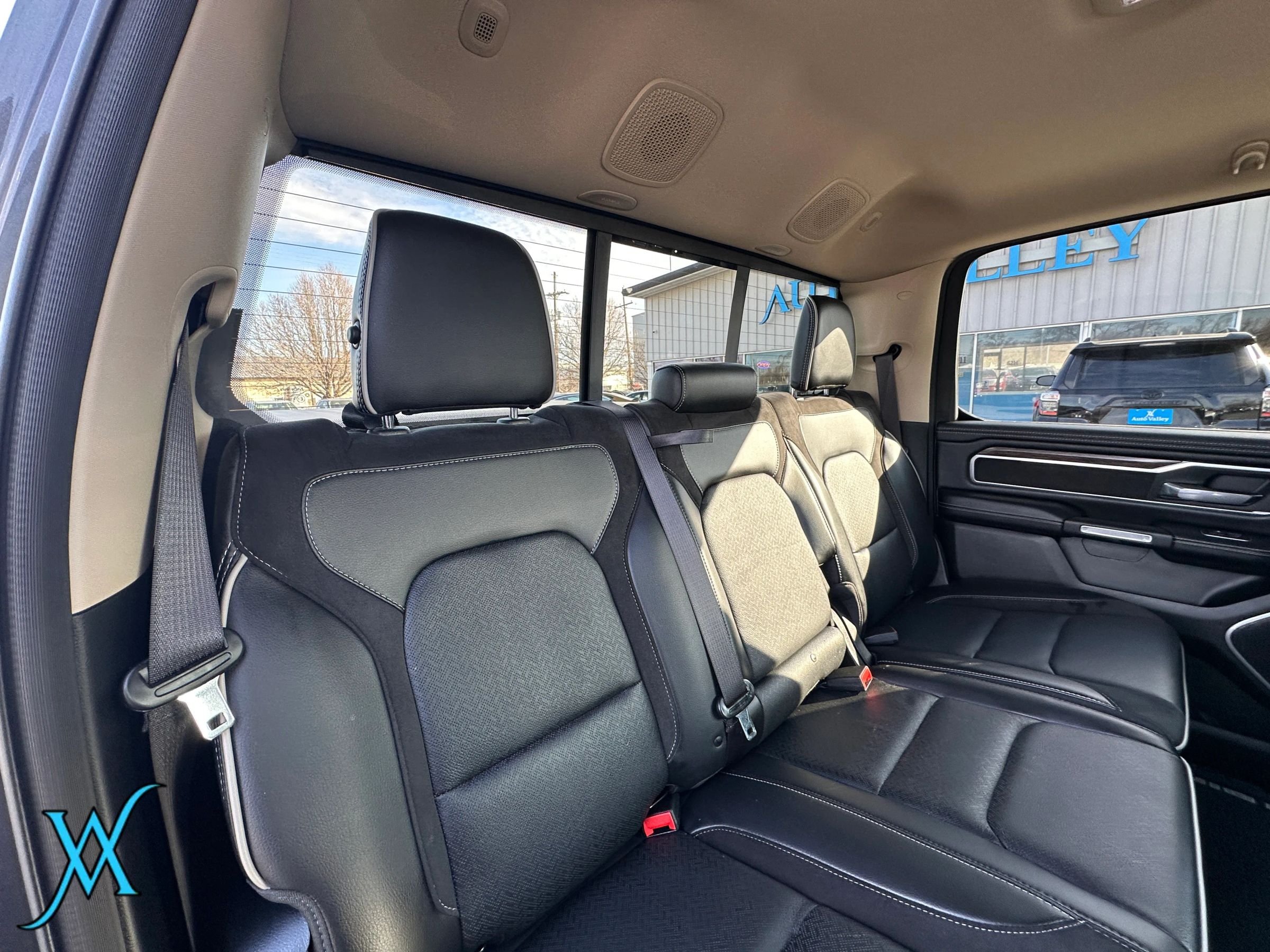 Used 2020 RAM 1500 Laramie AWD/4WD image 26