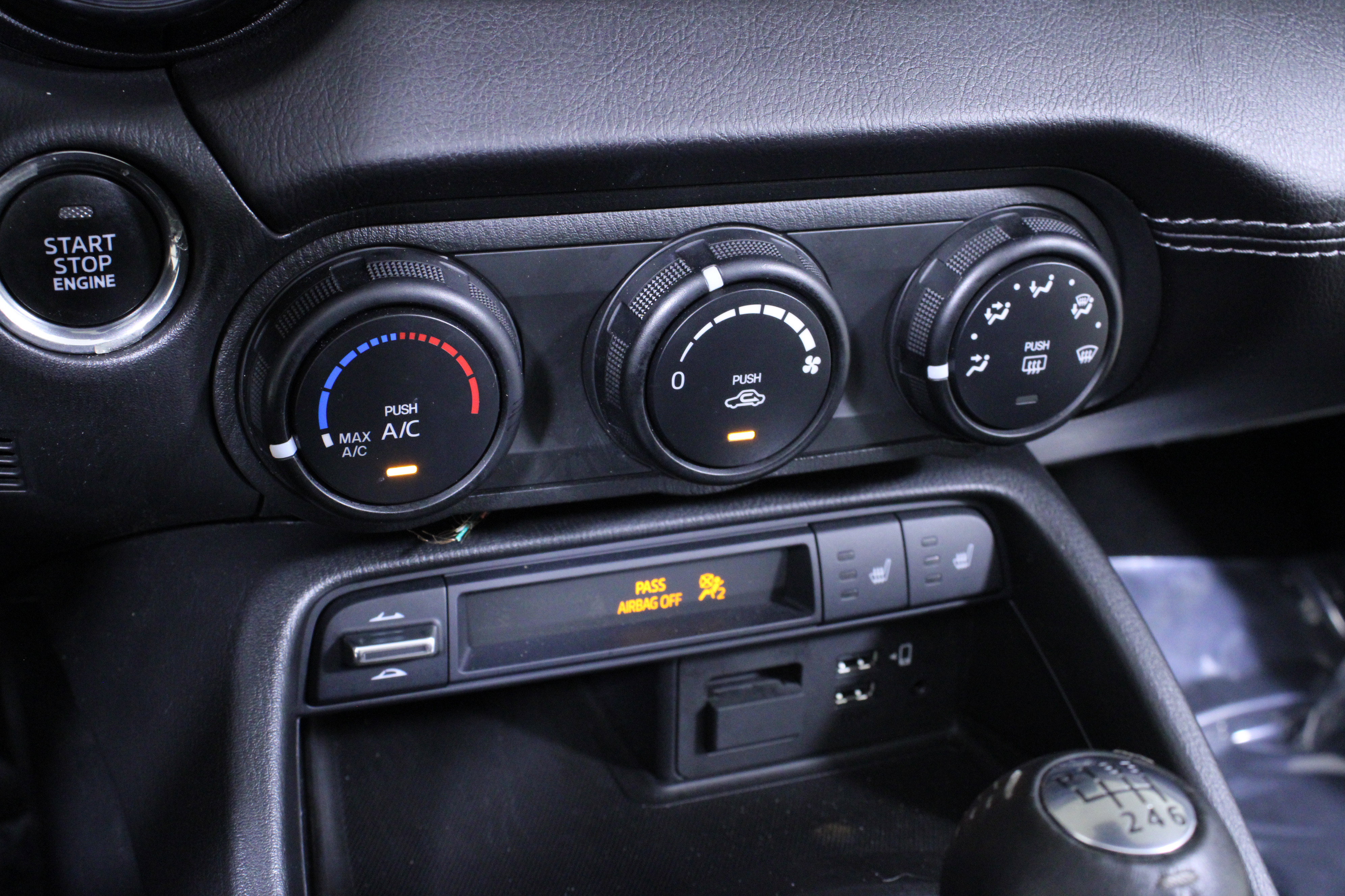 Used 2021 MAZDA MX-5 Miata RF Club image 29