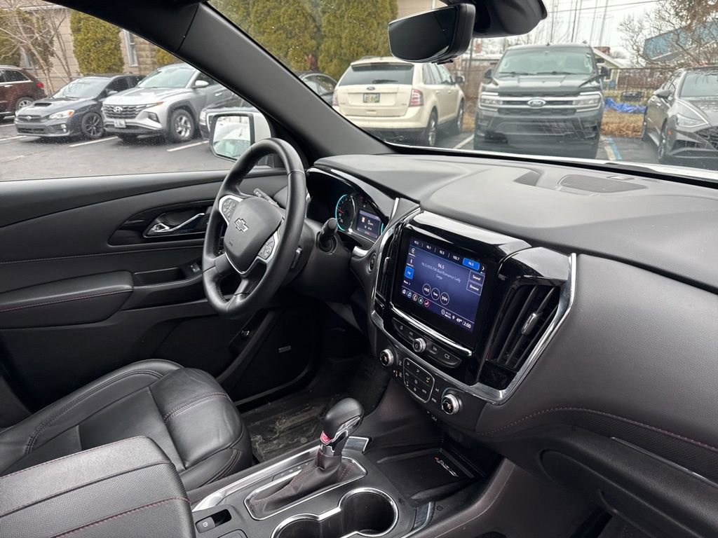 Used 2023 Chevrolet Traverse RS w/ LPO, Floor Liner Package image 38